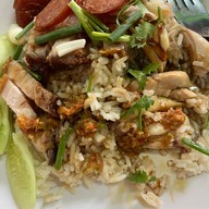 เมนูของร้าน แม่เมชาใต้-ชาชัก (วงเวียนน้ำพุเยื้องๆอเมซอน)