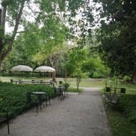 บรรยากาศ คาเฟ่โรงบ่ม เก๊าไม้ล้านนา สันป่าตอง