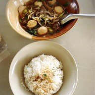 เล็กหมูตุ๋น (ประตูพลล้าน)