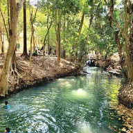 น้ำผุด เขาใหญ่