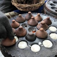 ขนมครกบ้านหม้อ (ป้าน้อย)