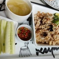 เมนูของร้าน Greyhound Café The Crystal