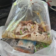 เมนูของร้าน ก๋วยเตี๋ยวต้มยำบ้านยายเนิน
