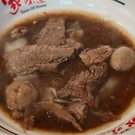 ก๋วยเตี๋ยวเนื้อตุ๋นนายหมี ลาซาล (Original) บางนา