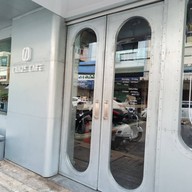 หน้าร้าน Craze Cafe ลาดพร้าว 101/1