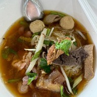 โตเกาเหลาเนื้อหนองมน