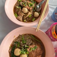 โกชารสเด็ด เนื้อตุ๋นไก่ตุ๋น