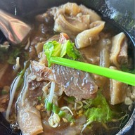 เกาเหลาเนื้อกิ่งเพชร