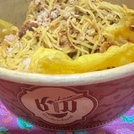 Charm Eatery and Bar ราชครู