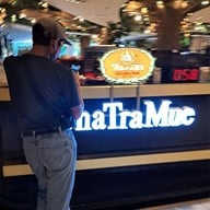 หน้าร้าน ชาตรามือ สยามพารากอน