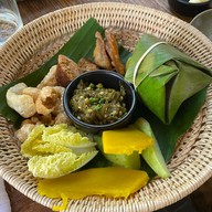 ห้องอาหาร คุข้าว โรงแรม Raya Heritage