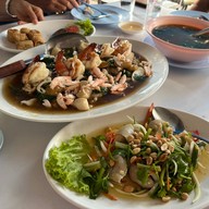 ล่อคุ้ง