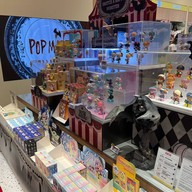 บรรยากาศ POP MART 台北三創店
