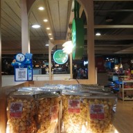 บรรยากาศ ไอศครีมไผ่ทอง หนองขอน