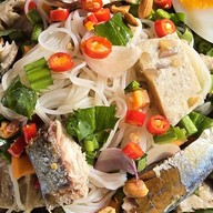 ส้มตำ ยำขนมจีน ก๋วยจั๊บญวน-คุณนายสะอาด ปทุมธานี