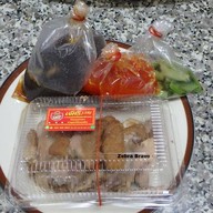 เมนูของร้าน เจ๊ศรี ข้าวมันไก่ตอน ไหหลำ สุขสวัสดิ์