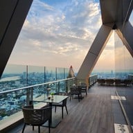 บรรยากาศ Level 50 by SEE FAH Grande Centre Point Lumphini
