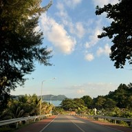 ถนนเฉลิมบูรพาชลทิศ