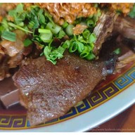 เลิศรส ก๋วยเตี๋ยวเป็ดตุ๋น เจ้าเก่าพนัสนิคม