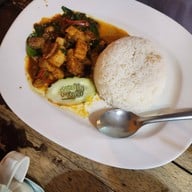 นายต่อ อร่อยบอกต่อ