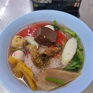 เจ้าหลงลูกชิ้นปลา บางรัก