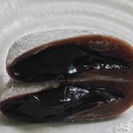 Mo-Mo-Paradise คริสตัล ดีไซน์ เซ็นเตอร์