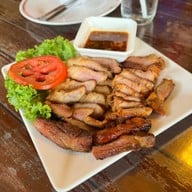 เมนูของร้าน อีสานริมหาด เขาหลัก