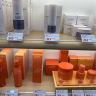 บรรยากาศ The Saem Myeongdong