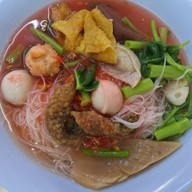 เจ้าหลงลูกชิ้นปลา บางรัก