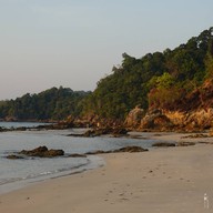 บรรยากาศ หินทะลุ อ่าวเขาควาย