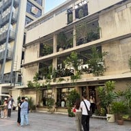 Piccolo Vicolo Cafe ราชเทวี