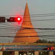 บรรยากาศ ตลาดโต้รุ่ง องค์พระปฐมเจดีย์