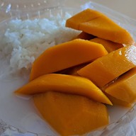 เมนูของร้าน ข้าวเหนียวมะม่วงป้าเป็ง