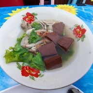 เมนูของร้าน เจ๊ตอง โจ๊กหมู / เมี่ยงปลาเผา / อาหารตามสั่ง