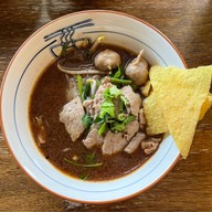 ก๋วยเตี๋ยวเรือเข้าท่า สาขาสุขุมวิท 93