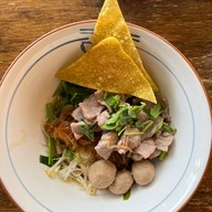 ก๋วยเตี๋ยวเรือเข้าท่า สาขาสุขุมวิท 93