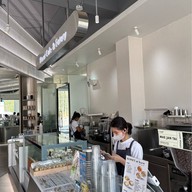 Kloset Cafe & Eatery -