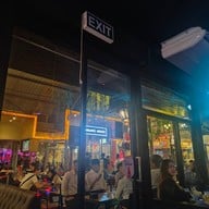 หน้าร้าน หกกลม