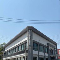 Kloset Cafe & Eatery -