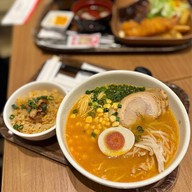 เมนูของร้าน N's COURT CAFE & DINING