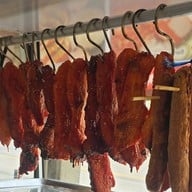 ชายสี่บะหมี่เกี๊ยว