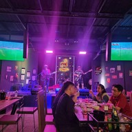 บรรยากาศ Retro 90's Sukhothai สุโขทัย