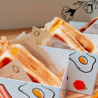 Waffle House No.1264 - ท่าอิฐ