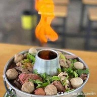 เนื้อตุ๋น-หมูตุ๋น แซ่บแตกซิก-พัทยาใต้