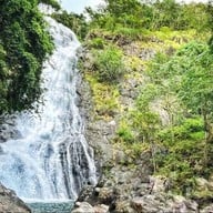 น้ำตกสาริกา