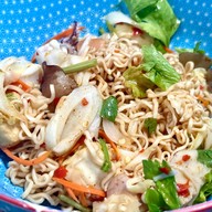 เมนูของร้าน เจ๊หมวยยำแซ่บตลาดพระราม5