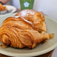 ON A CLOUD COFFEE & CROISSANT(วันนี้เปิดปกตินะคะ) Charoen Nakhon