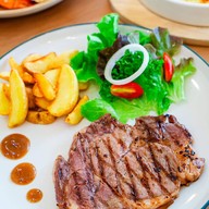 ปรุง pizza & cafe -