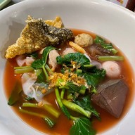 เมนูของร้าน เย็นตาโฟเครื่องทรงโดย อ.มัลลิการ์ แฟชั่นไอส์แลนด์