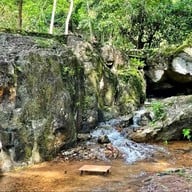 น้ำตกสาริกา